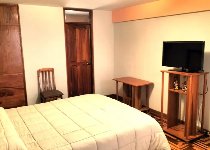Residencial Plaza España Bed and breakfast